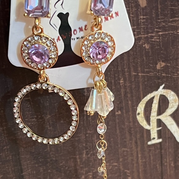 GORGEOUS LAVENDER CRYSTAL MISMATCHED EARRINGS WITH 925 SILVER POSTS - Picture 9 of 9